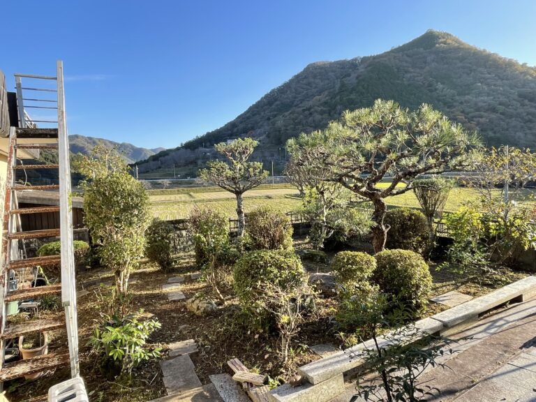 兵庫県佐用町　庭の草刈り、剪定